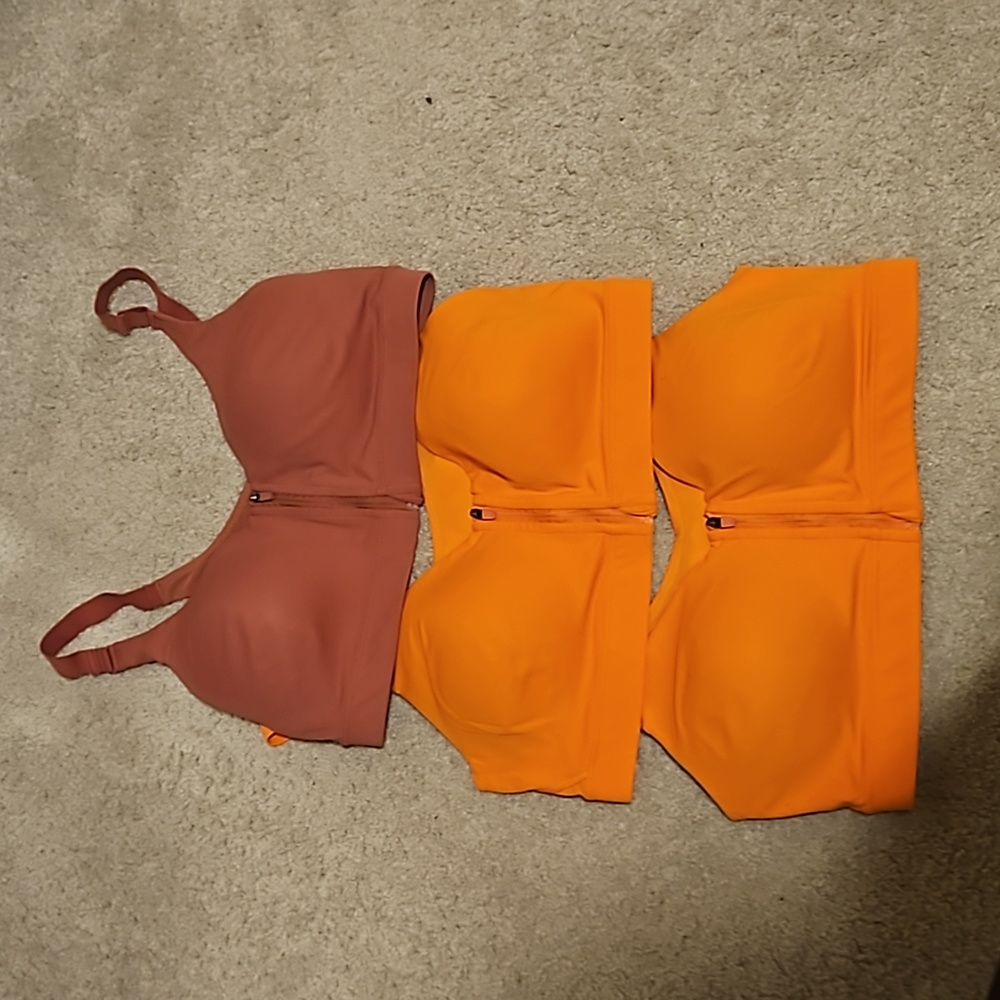 Old Navy Powersoft Zip-Front Sports Bras